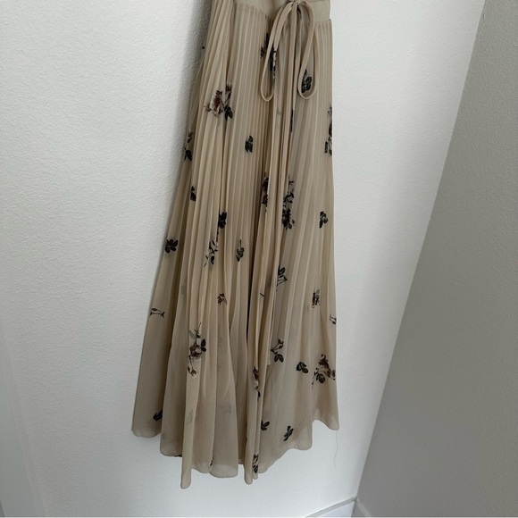 Aritzia Wilfred Beaune Floral Pleated Wrap Dress Size Small Women’s Thin Stripes - Picture 6 of 12